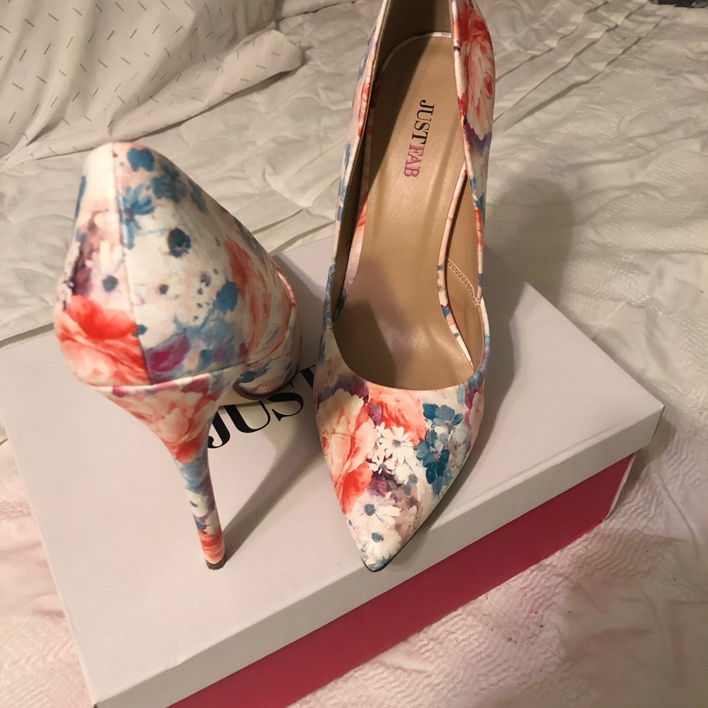Floral Just Fab high heels